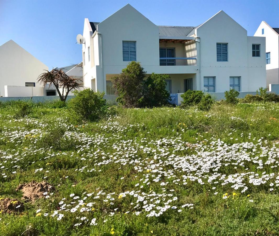 Perfect 10 - 10 To 13 Sleeper Luxury Holiday Home Breakage Deposit Of R2500 Per Weekend Lease Лангебан Екстер'єр фото