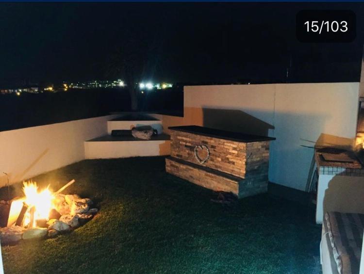 Perfect 10 - 10 To 13 Sleeper Luxury Holiday Home Breakage Deposit Of R2500 Per Weekend Lease Лангебан Екстер'єр фото