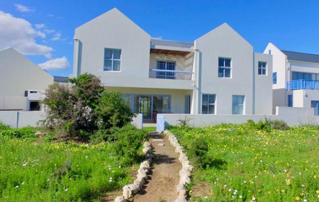 Perfect 10 - 10 To 13 Sleeper Luxury Holiday Home Breakage Deposit Of R2500 Per Weekend Lease Лангебан Екстер'єр фото