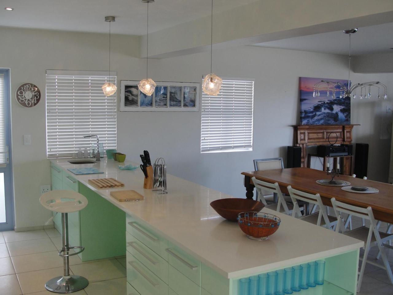Perfect 10 - 10 To 13 Sleeper Luxury Holiday Home Breakage Deposit Of R2500 Per Weekend Lease Лангебан Екстер'єр фото
