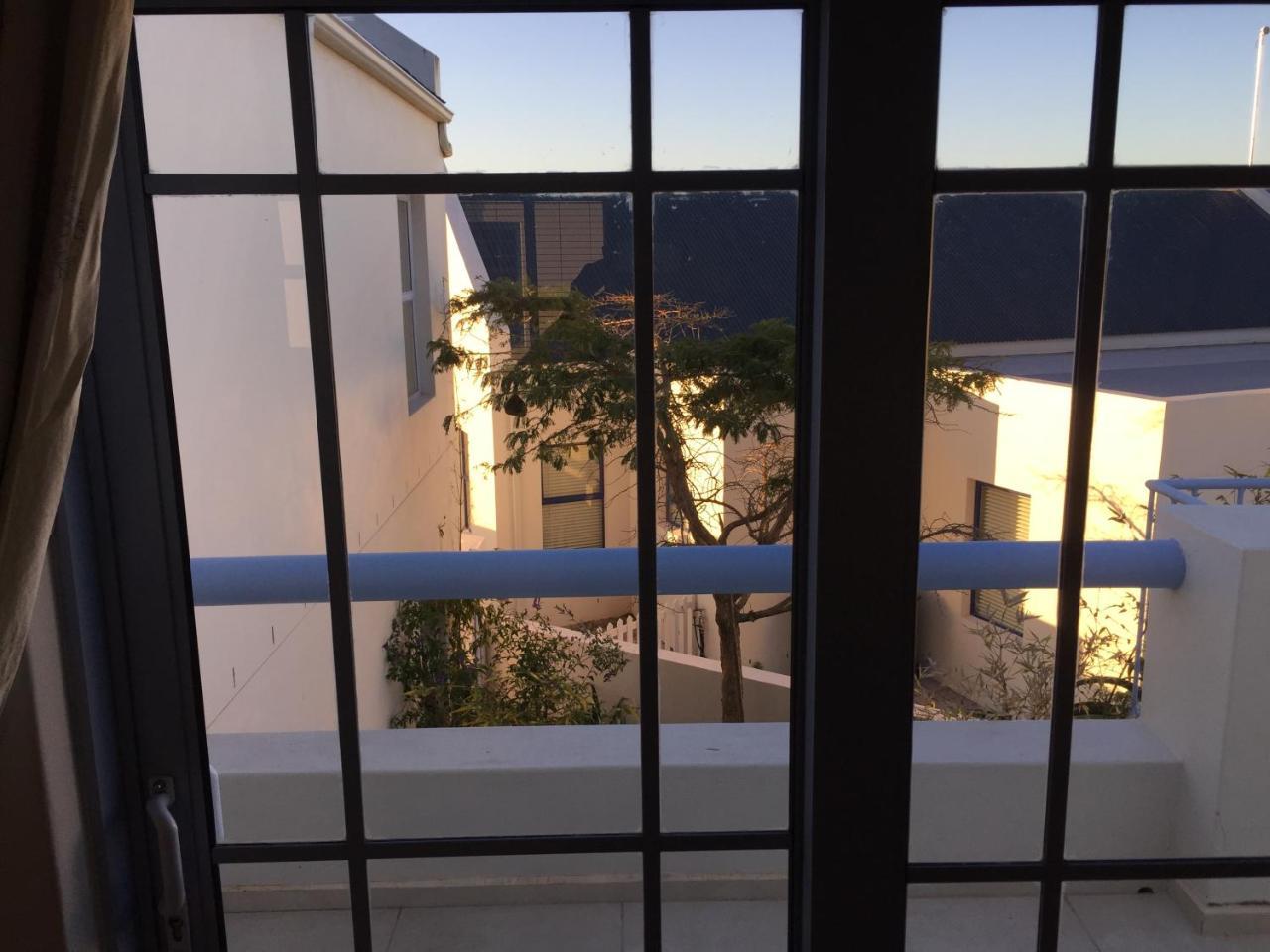 Perfect 10 - 10 To 13 Sleeper Luxury Holiday Home Breakage Deposit Of R2500 Per Weekend Lease Лангебан Екстер'єр фото