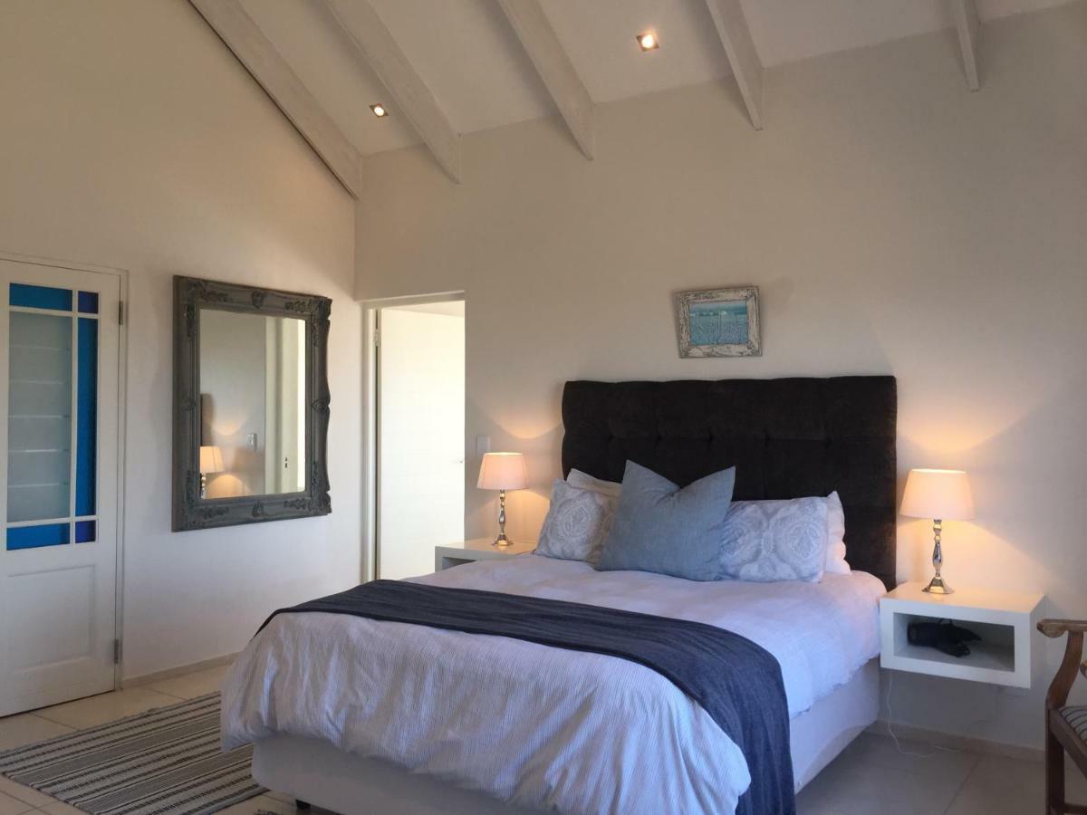Perfect 10 - 10 To 13 Sleeper Luxury Holiday Home Breakage Deposit Of R2500 Per Weekend Lease Лангебан Екстер'єр фото