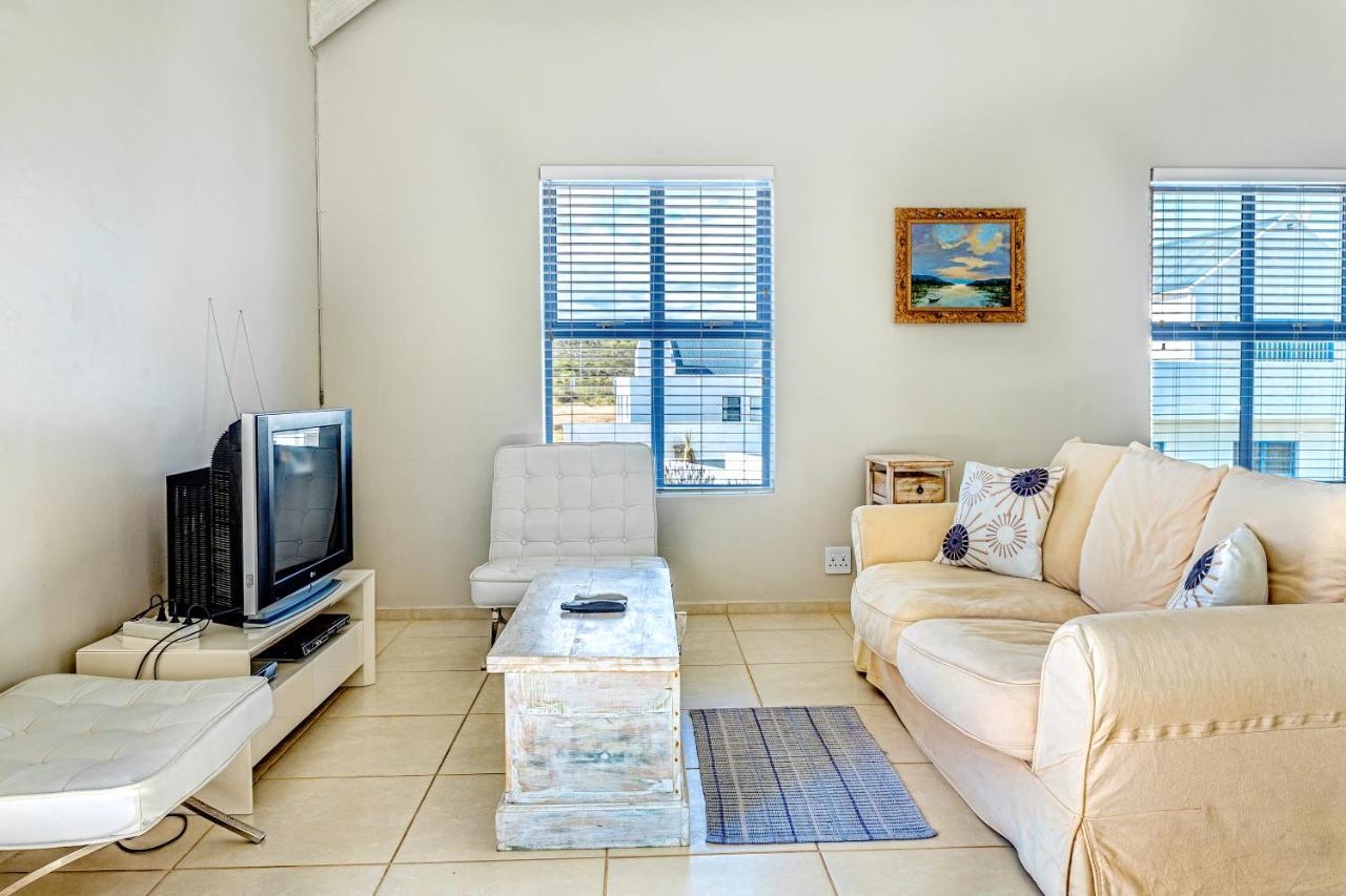 Perfect 10 - 10 To 13 Sleeper Luxury Holiday Home Breakage Deposit Of R2500 Per Weekend Lease Лангебан Екстер'єр фото